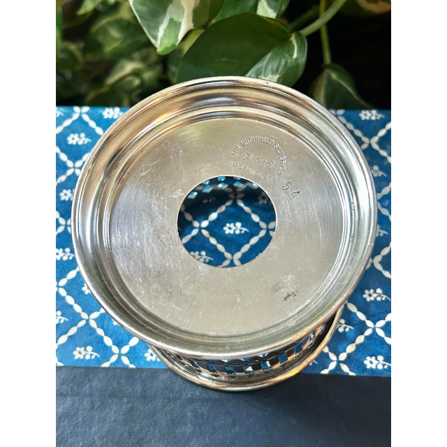 Vintage Sheffield Silver Co. Art Deco Silver Plate Condiment Holder or Jar Sleeve For Sale In New Orleans - Image 6 of 8