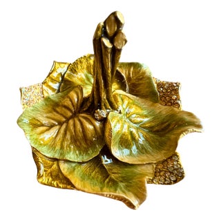 1990s Jay Strongwater Enamel Calla Lily Ring Holder With Swarovski Crystals For Sale