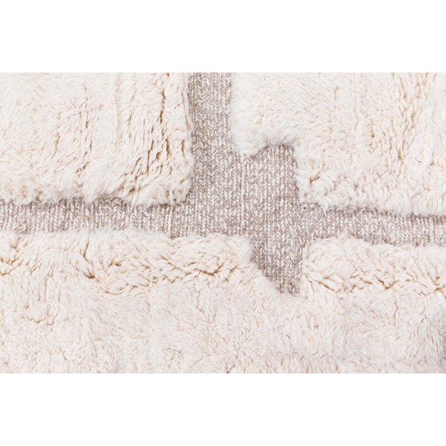 Contemporary Abstract Off White Carpet "ivory Labyrinth" by Doris Leslie Blau For Sale In New York - Image 6 of 7
