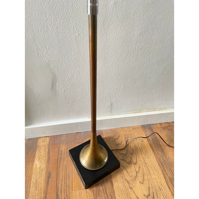 Mid-Century Modern 1972 Chapman Hunting Horn Form Floor Lamp With Black Base — Mid-Century Modern For Sale - Image 3 of 11