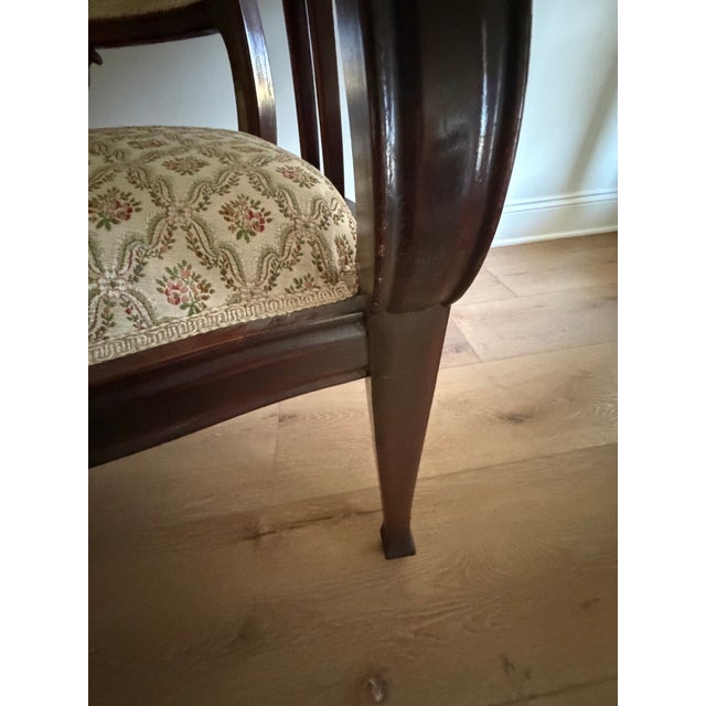 1920s Vintage Victorian-Style Mahogany Upholstered Settee For Sale - Image 5 of 11