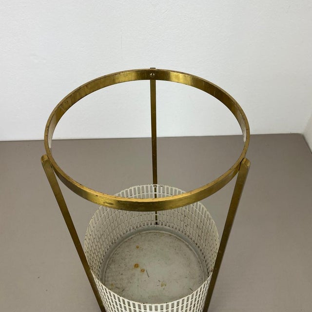 Mid-Century Hollywood Regency Brass Umbrella Stand in the style of Mathieu Matégot, France, 1950s For Sale - Image 16 of 18