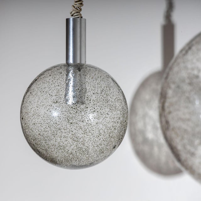 Modern Pair of “Sfera” Pendant Lamps by Tobia Scarpa for Flos, Italy 1960s For Sale - Image 3 of 11