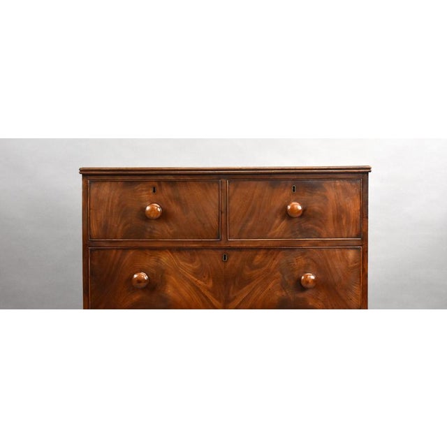 Regency Flame Mahogany Chest of Drawers, 1820 For Sale - Image 6 of 10