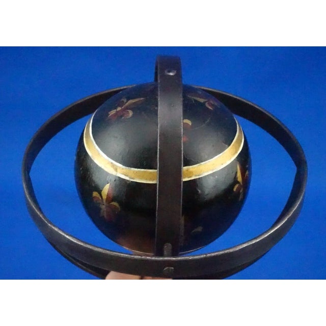Ptolemaic Armillary Aphea in Wrought Iron and Wood with Florentine Lily Decoration For Sale - Image 16 of 18