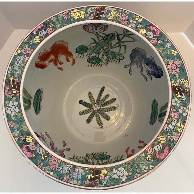 Chinese Famille Verte Style Porcelain Fish Bowl Jardinière Phoenix & Lotus, 20th For Sale - Image 10 of 18