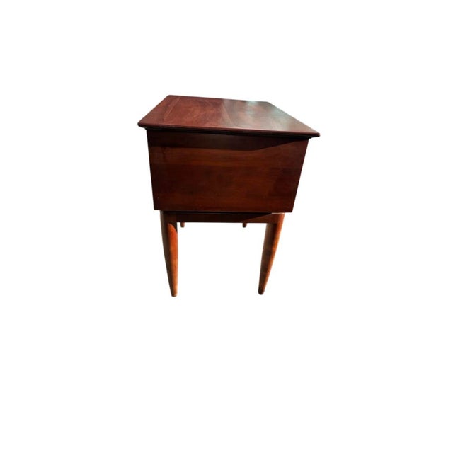 Willett Transitional Mid Century Modern 2 Drawer Cherry Nightstand. Very Good to Excellent Condition. Original Finish....