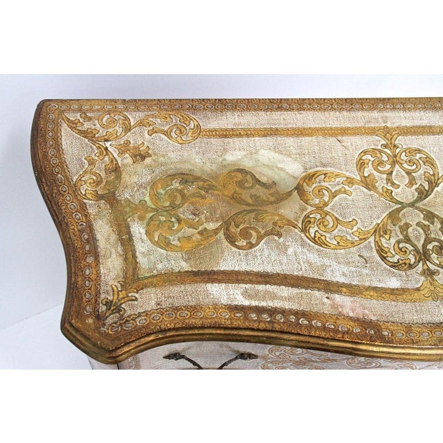 18th Century Style Venetian Serpentine Commode, 1940s For Sale - Image 12 of 18