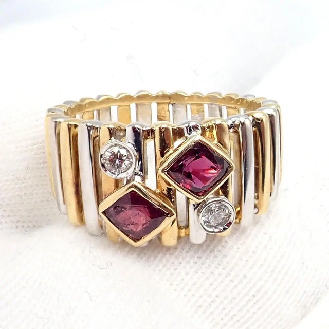 Van Cleef & Arpels Ruby Diamond Yellow + White Gold Ring, Size 6.5 For Sale - Image 10 of 11