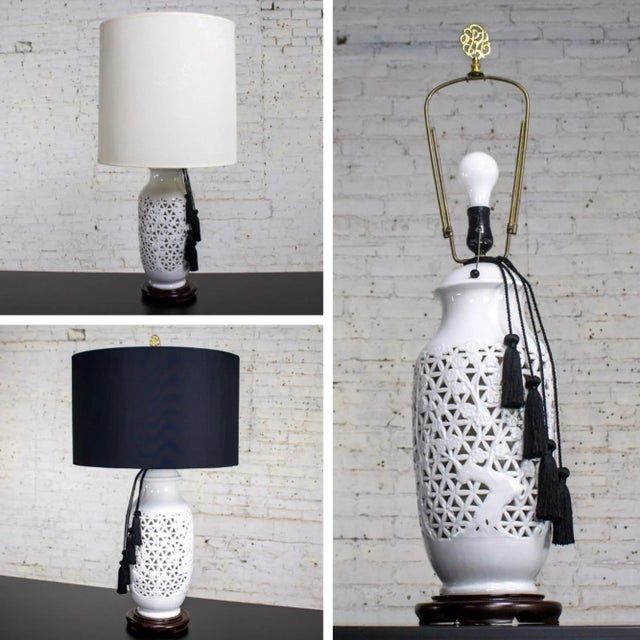 Mid-20th Century Chinoiserie Table Lamp White Pierced Porcelain Blanc De Chine For Sale - Image 16 of 18