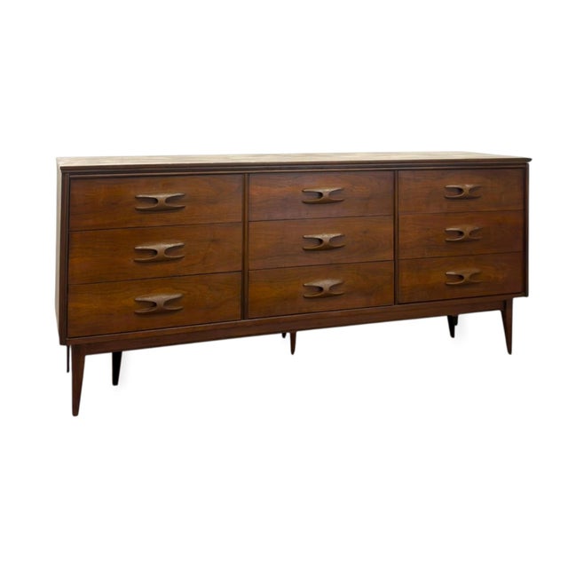 Bassett Vintage Mid Century Modern Bassett Furniture Walnut Triple Dresser Credenza. For Sale - Image 4 of 10