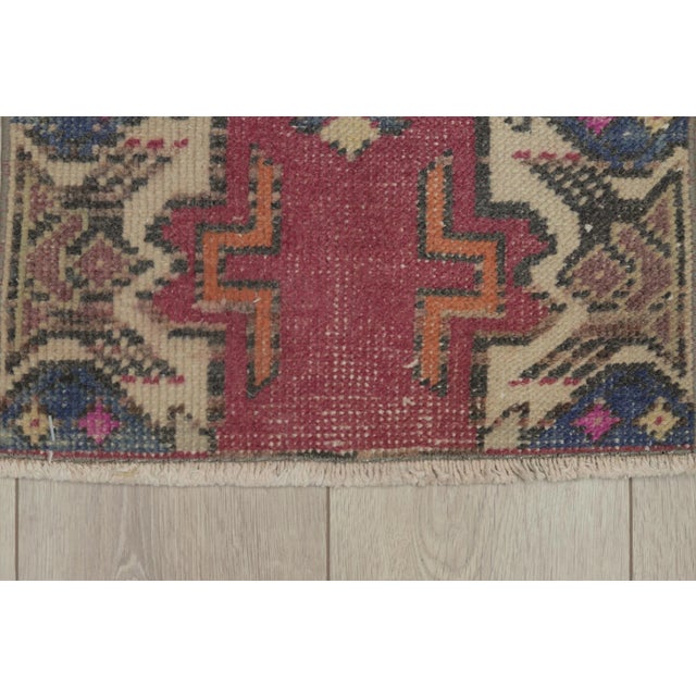 1970s Turkish Bohemian Style Geometric Oushak Doormat Rug For Sale In Sacramento - Image 6 of 13