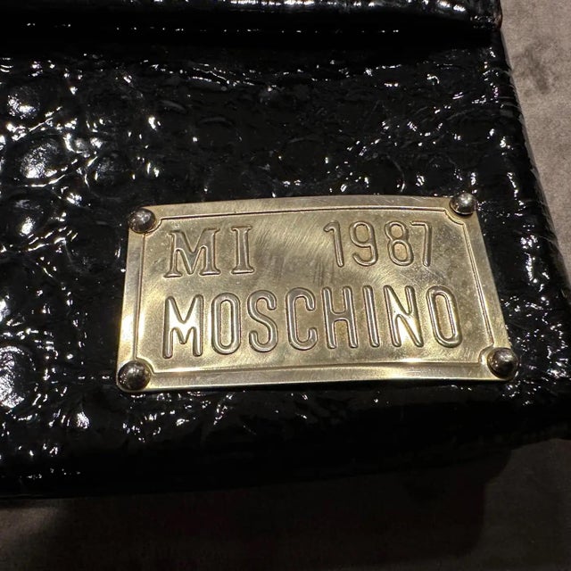 An Iconic Mi 1987 Clutch Bag by Franco Moschino For Sale - Image 13 of 13