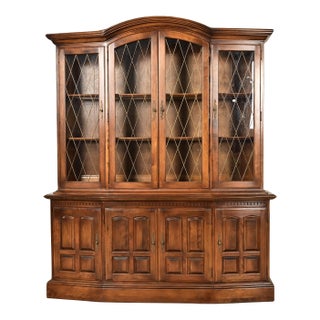 Ethan Allen Georgian Solid Maple Lighted Breakfront Bookcase Cabinet For Sale