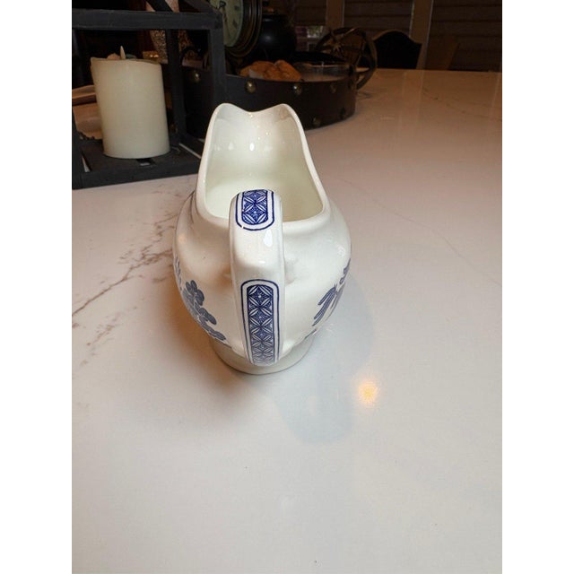 Chinoiserie Churchill Blue Willow Gravy Boat Fine English China Staffordshire England For Sale - Image 3 of 6