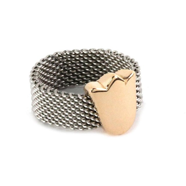 Mid 20th Century Tous 18k Gold & Stainless Tulip Charm Mesh Flex Band Ring Size 6 For Sale - Image 4 of 6