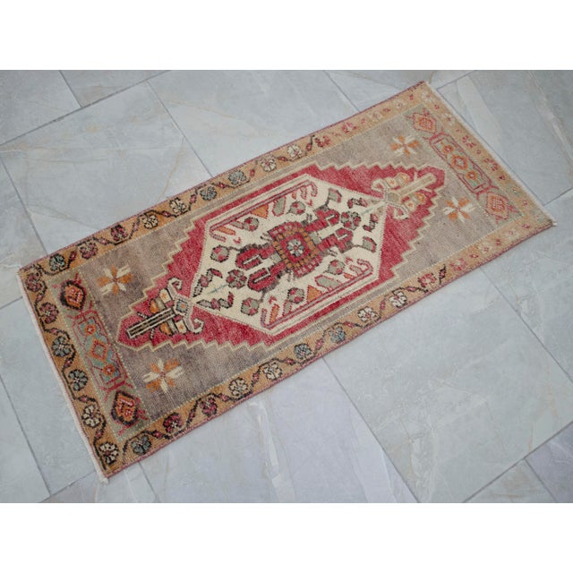 1970s Hand Made Mat Small Turkish Rug Kitchen Decor - 1′7″ × 3′7″ For Sale - Image 13 of 13