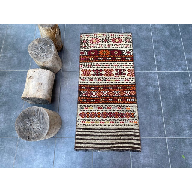 Farmhouse Oushak Vintage Area Kilim Rug For Sale - Image 3 of 10