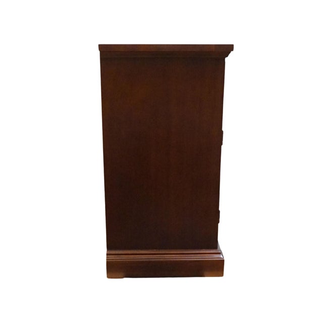 Bernhardt Furniture Solid Mahogany Traditional Colonial Revival 51" Serpentine Buffet 238-110 For Sale - Image 13 of 15