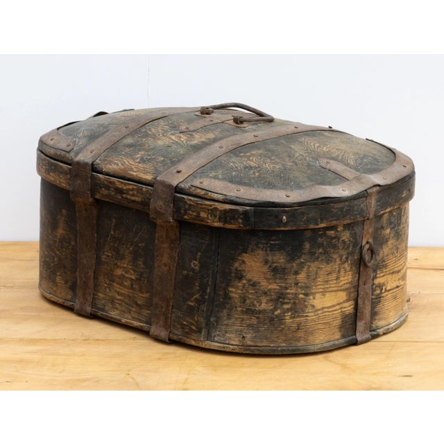 Early 19th Century Swedish Pine Box, Locking Trunk For Sale In Salt Lake City - Image 6 of 10