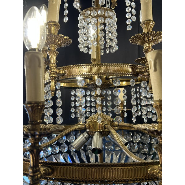 Traditional Empire Style 15-Arm Chandelier in Gilt Bronze and Crystal, 1970s For Sale - Image 3 of 8