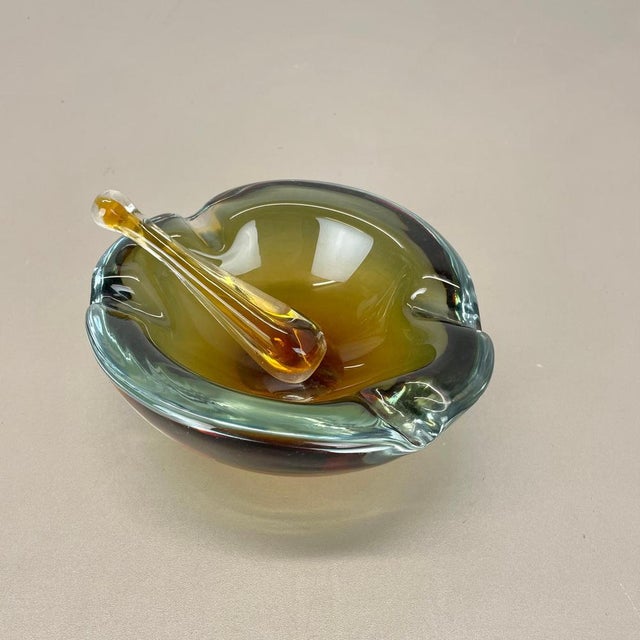 Large Murano Glass Shell Bowl, Italy, 1970s For Sale - Image 3 of 18
