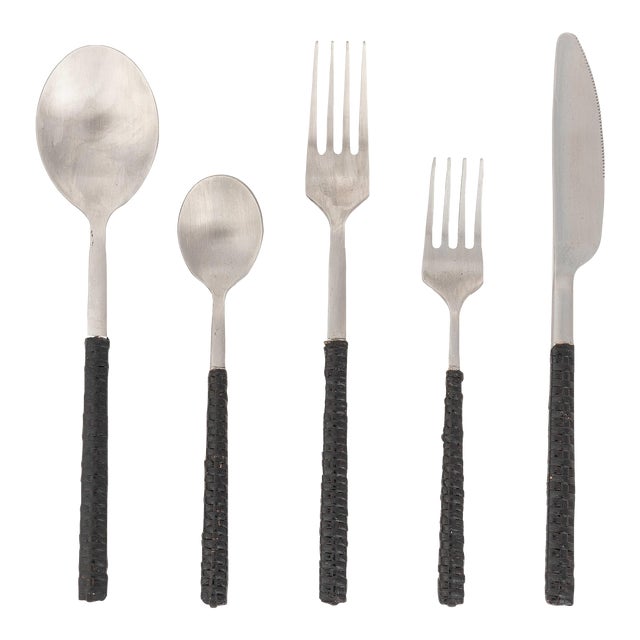 Artifacts Rattan Stainless Steel Cutlery with Gift Box in Black - Set of 5 For Sale
