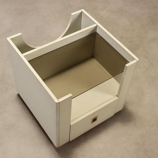 Late 20th Century White Lacquered Wood Nightstand, 1970s For Sale - Image 5 of 10