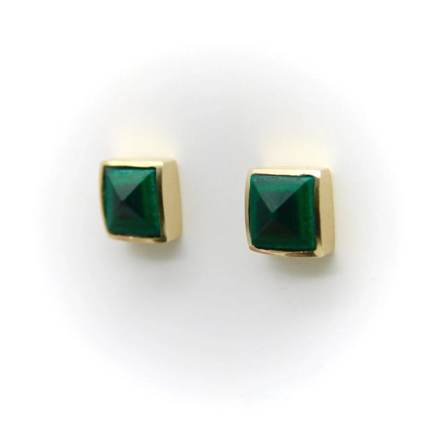 1990s 1990s 14k Gold Malachite Pyramid Studs, A Pair For Sale - Image 5 of 8