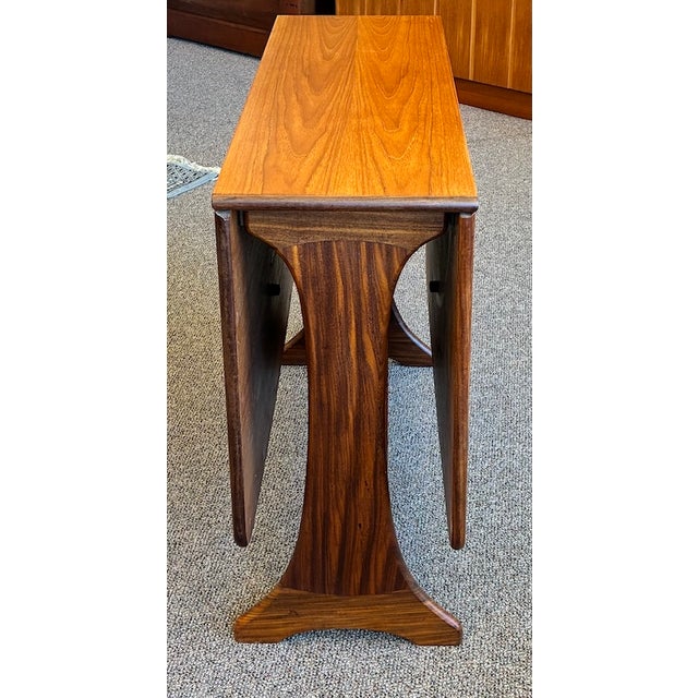 Mid-Century Modern Classic Space-Saving Mid Century Modern Teak Drop Leaf Dining Table c.1960 For Sale - Image 3 of 11