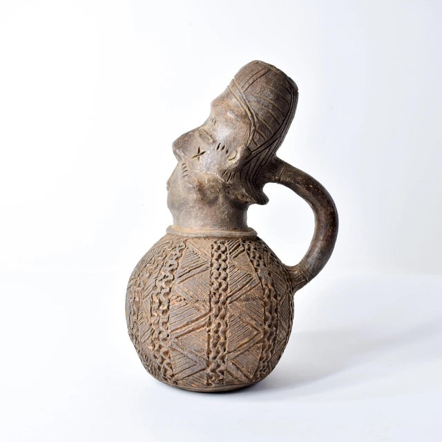 Early 20th Century Mangbetu Figure Burial Clay Vessel For Sale - Image 9 of 12