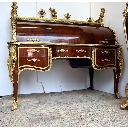Brown French Louis XV Cylinder Roll Top Secretaire For Sale - Image 8 of 15