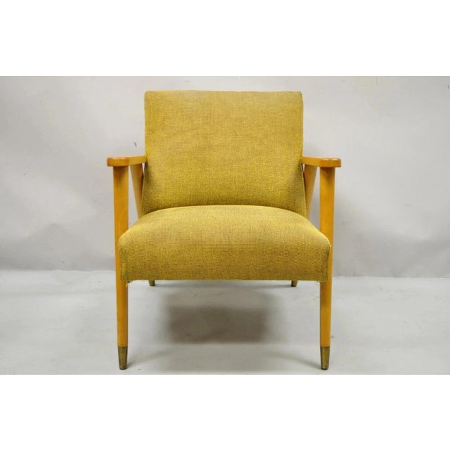 Vintage Mid Century Modern Blonde Wood Paul McCobb Style Paddle Arm Club Lounge Chair. Item features a solid wood frame,...