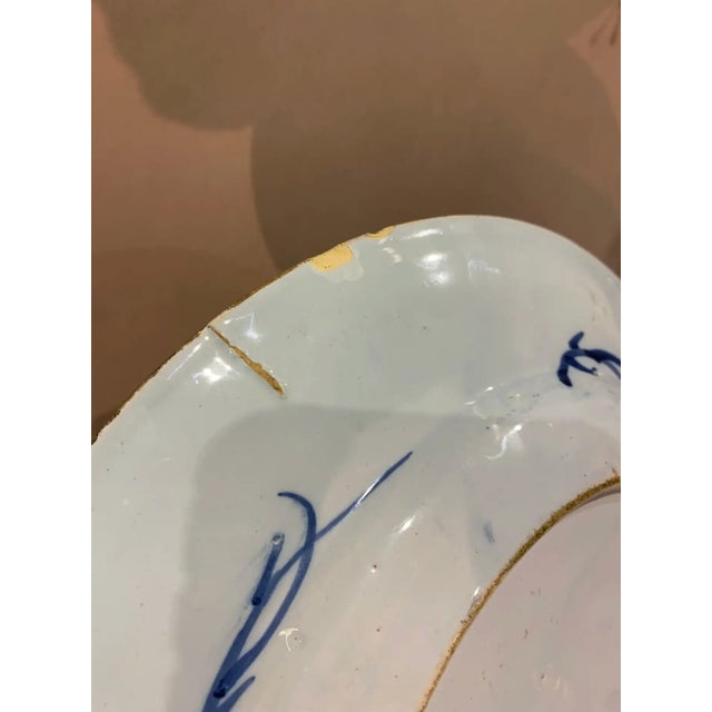 19th Century Hand Painted English Delft Chinoiserie Decorated Charger For Sale In Richmond - Image 6 of 7