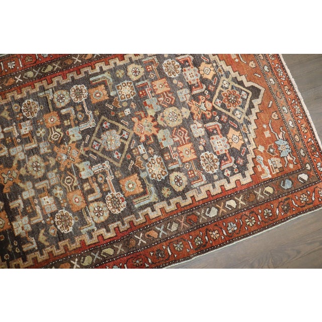 Early 20th Century Early 20th Century Malayer Brown Small Rug - 3' x 4'8" For Sale - Image 5 of 6