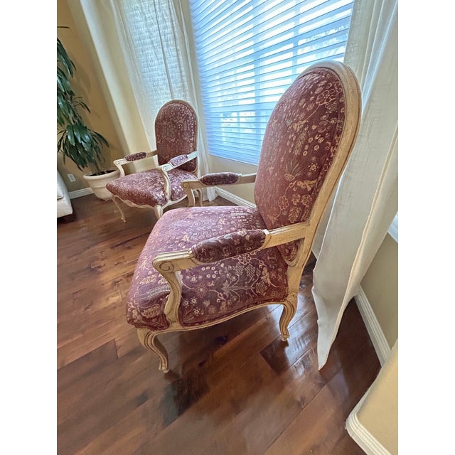 French 1990s Set of Two Louis XV Style Bergere Chairs by Century Furniture For Sale - Image 3 of 7