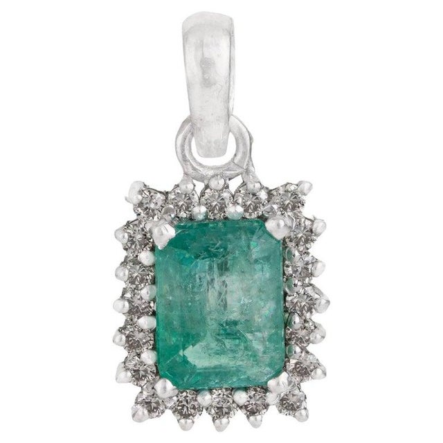 6.4ct Emerald Pendant in 925 Sterling Silver With Diamonds For Sale - Image 9 of 12