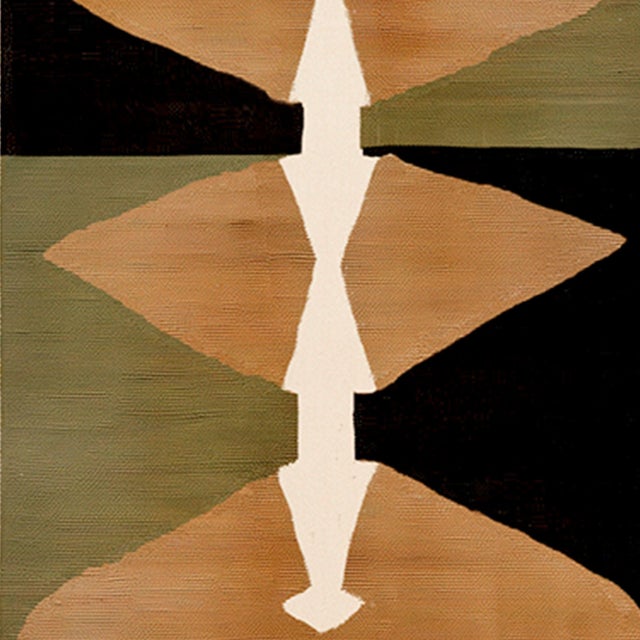 The Citrus Runner captures the essence of brightness and freshness, infusing your space with a lively and invigorating...