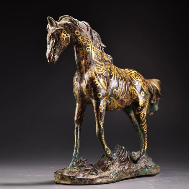 Bronze 1980s Bronze Horse Sculpture With Gold Inlay | Ancient Style Gilt Bronze Statue | 1.3kg For Sale - Image 8 of 10