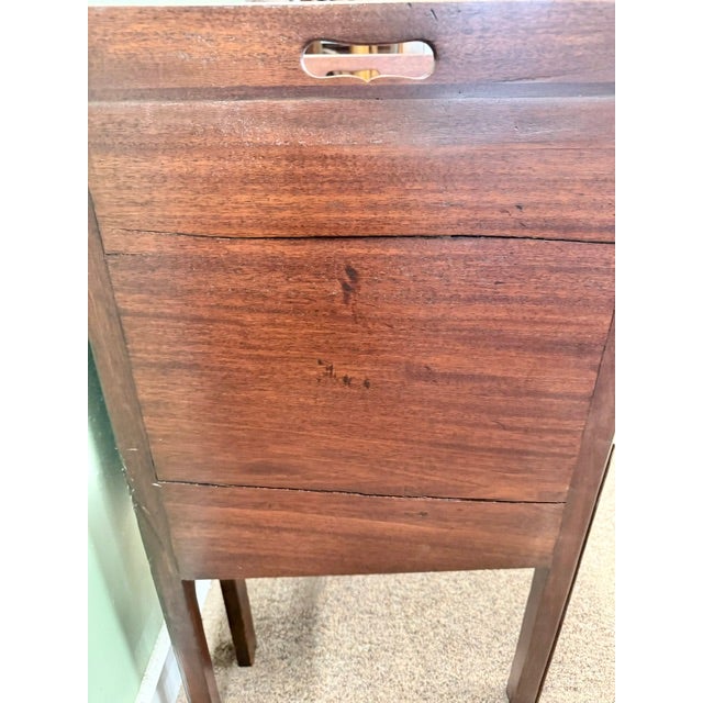 English Antique English George III Mahogany Gallery Top Bedside Commode For Sale - Image 3 of 12