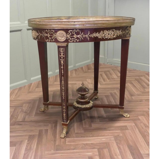 Traditional Empire French Oval Centre Table, 1900 For Sale - Image 3 of 8