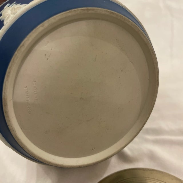 Late 19th Century Late 19th Century Wedgwood Cobalt Blue Biscuit Barrel For Sale - Image 5 of 5