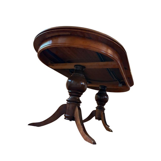 Dining Table and Chairs in Mahogany, Late 20th Century, Set of 7 For Sale - Image 4 of 7