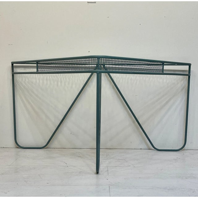 Mid-Century Modern Vintage Corner Outdoor Patio Dining Table Attributed to Russell Woodard For Sale - Image 3 of 5