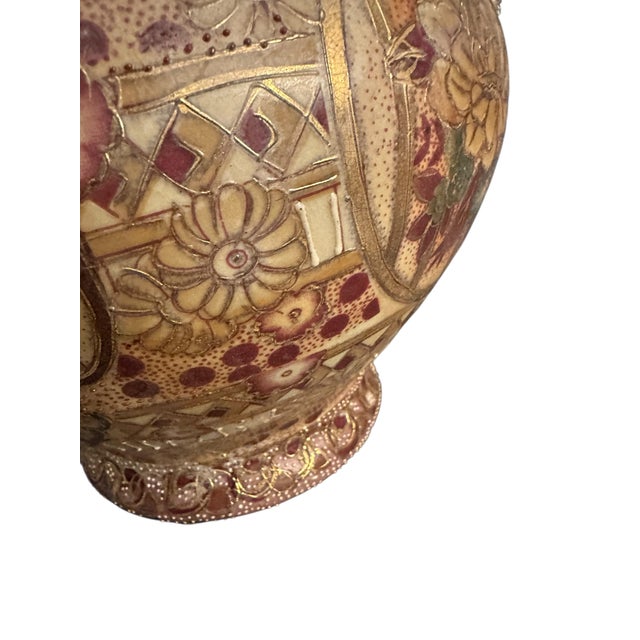 Vintage Satsuma Style Porcelain Lidded Temple Jars With Moriage and Gilt Detailing - A Pair For Sale - Image 9 of 12