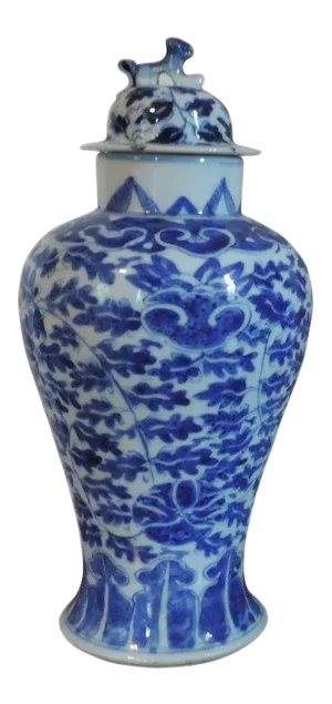 17th / 18th Century Chinese Porcelain Blue & White Vase
