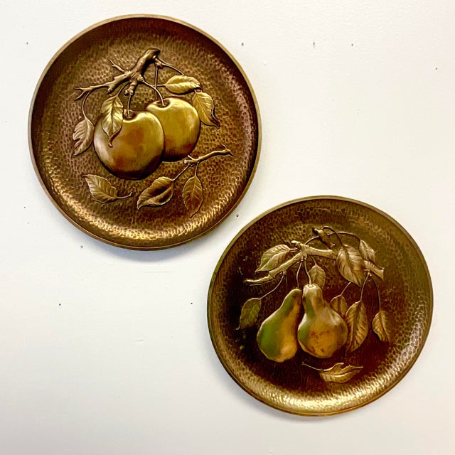 Mid-Century Modern Mid-Century Arts & Crafts Boho Chic Syroco Wood Apples & Pears Wall Plates - A Pair. For Sale - Image 3 of 11
