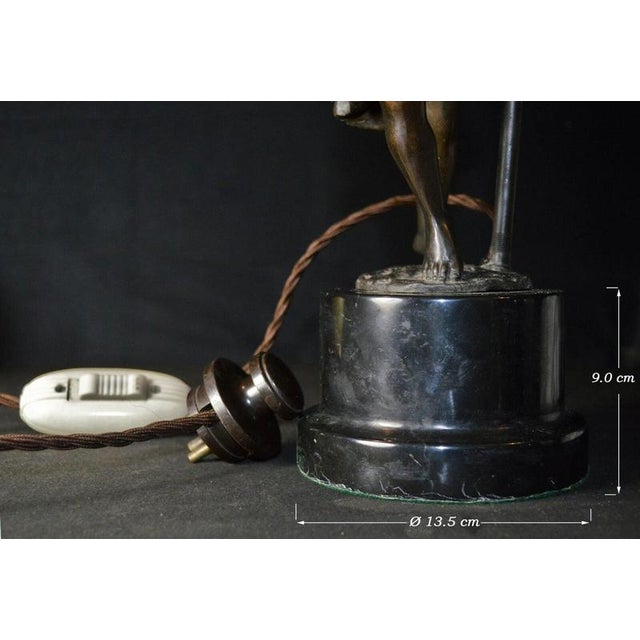 1920s Art Deco Bronze Figural Lamp with Marbled Saturn Glass Shade, 1920 For Sale - Image 5 of 14