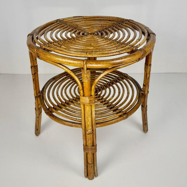 Mid-Century Round Bamboo Coffee Table, Italy, 1960s, in Good conditions. Designed 1960 to 1969