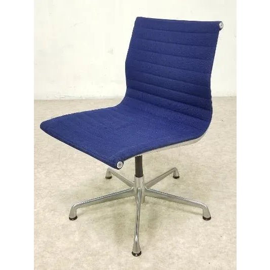 Very Hard to Find !! Eames Aluminum Group Chair–Management–Armless. Aluminum Group chairs were originally developed in...